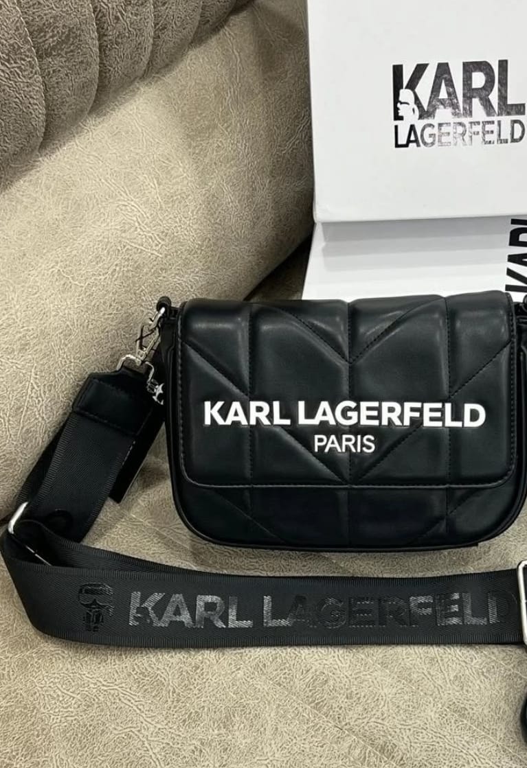 Karl Lagerfeld Paris Voyage Messenger