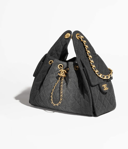 Spring-Summer 2025   CHANEL 25 Small Handbag